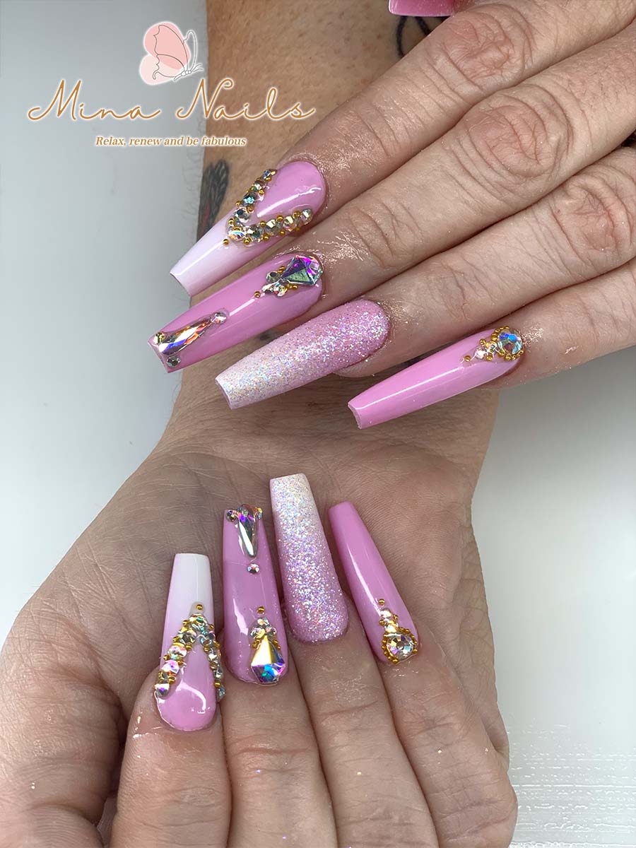 Mina Nails
